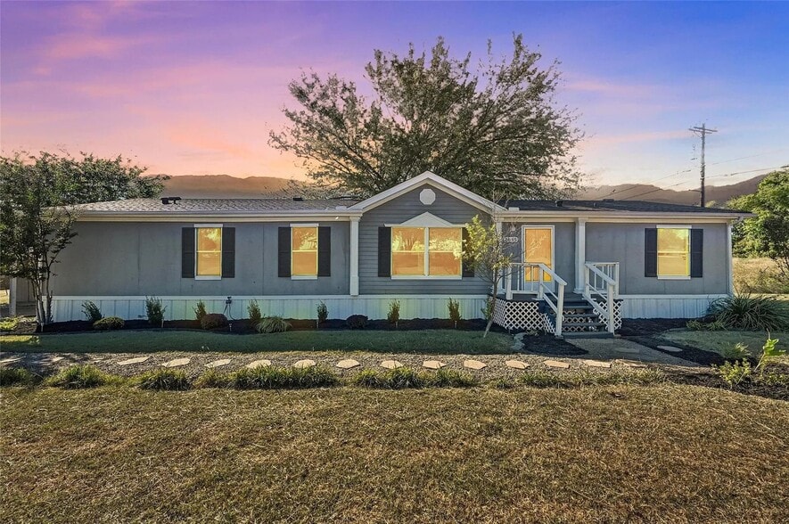 Building Photo - 2645 Bryant St