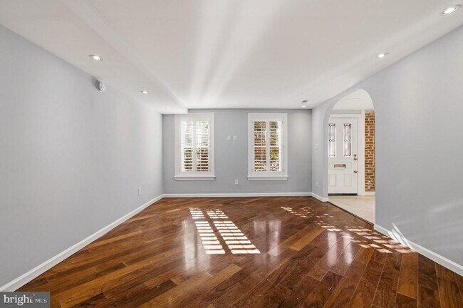 Building Photo - 2117 S St NW