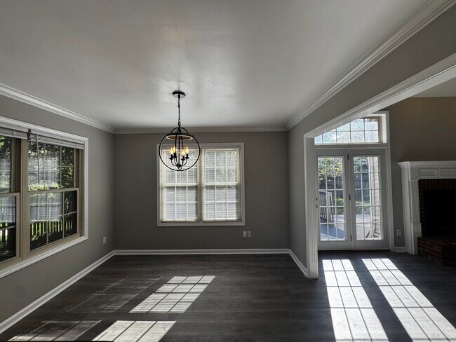 Building Photo - 2224 Wilmington Ln