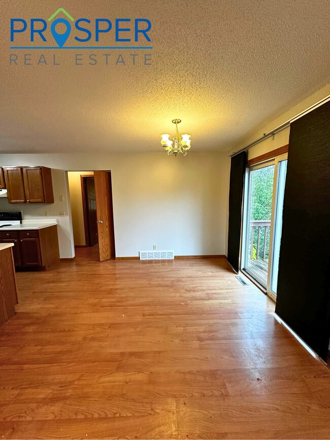 Building Photo - 2023 Mittelstadt Ln