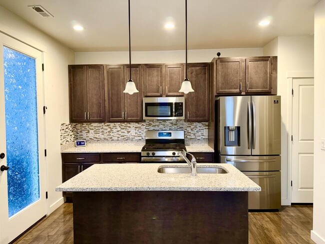 Building Photo - 10539 Liv Way