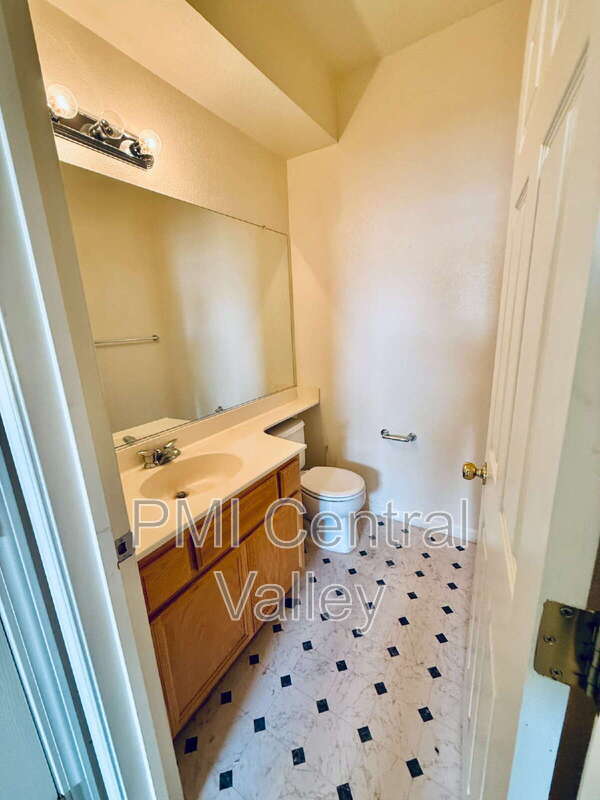 Building Photo - 2125 Carson Oak Ct