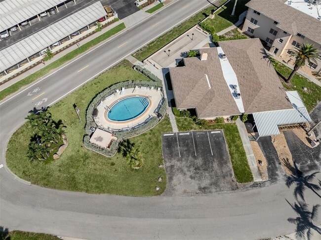 Building Photo - 200 The Esplanade N