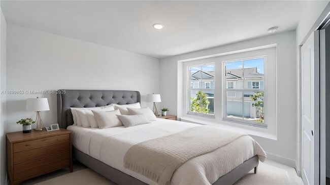 Building Photo - 241 Preserve Trl N