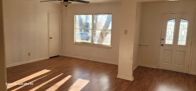 Building Photo - 10852 Cassandra Way