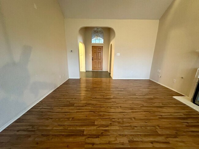 Building Photo - Park Glen Keller ISD Move-In April