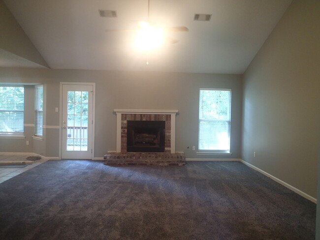 Building Photo - Nice 3 Bedroom 2 Bathroom Sherwood, Arkans...