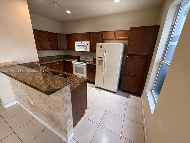 Building Photo - 9572 SW 169th Pl