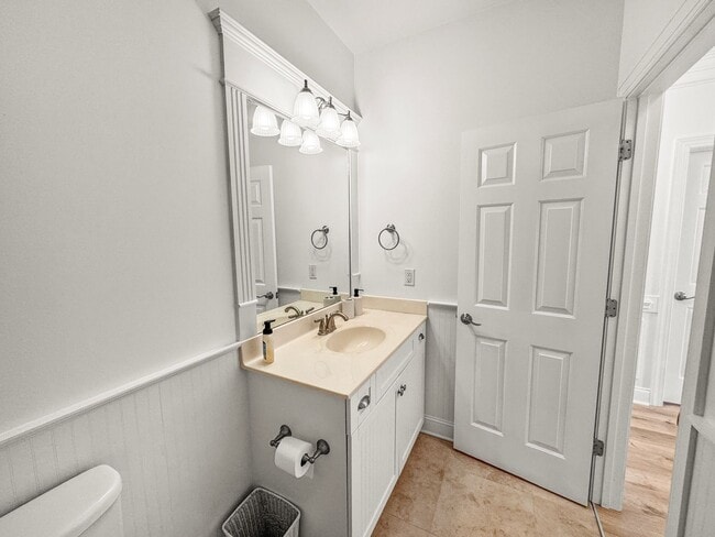 Building Photo - Fully Furnished Waterfront Elegance on Mai...