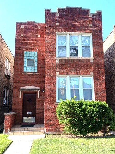 Front of the building - 5902 W Wilson Ave