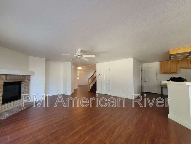 Building Photo - 1375 Pintail Way