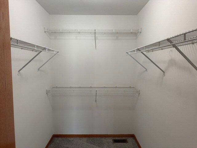 Building Photo - 13902 Cambridge Cir