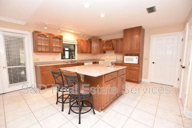 Building Photo - 4745 Highlands Pl Cir