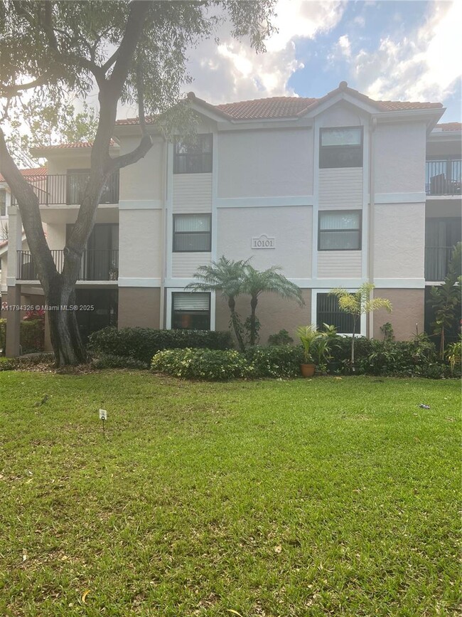 Building Photo - 10101 W Sunrise Blvd