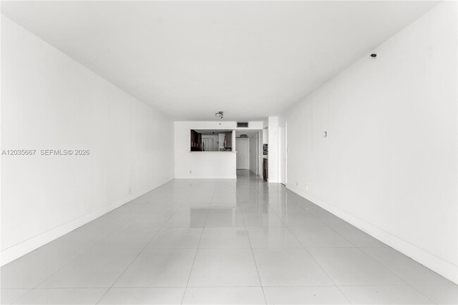 Building Photo - 1717 N Bayshore Dr