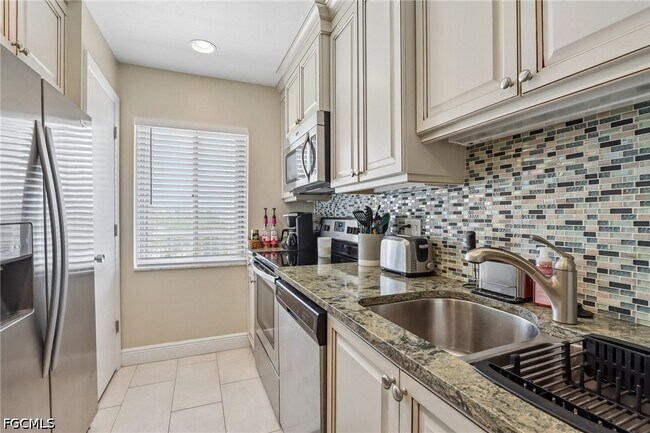 Building Photo - 7400 Estero Blvd