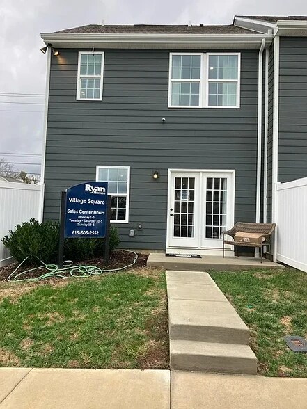 Building Photo - 420 Park Ave