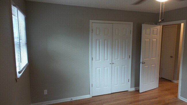Building Photo - COMING SOON! Renovated 3 Bedroom, 2 bath R...