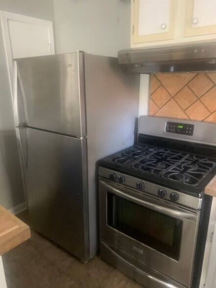 Building Photo - 8224 Freret St