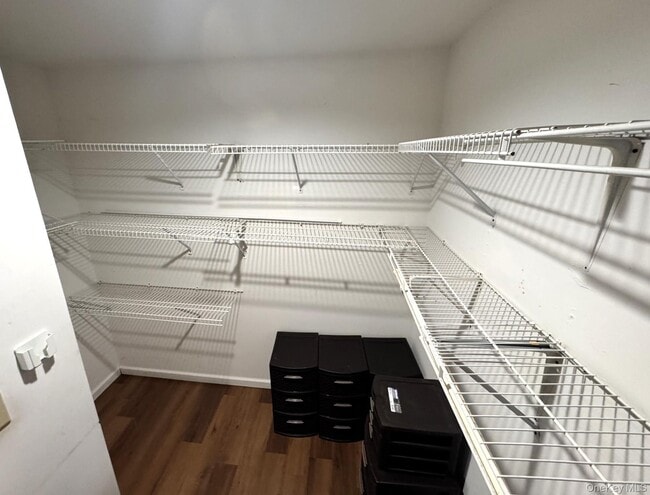 Building Photo - 199 Ramapo Rd