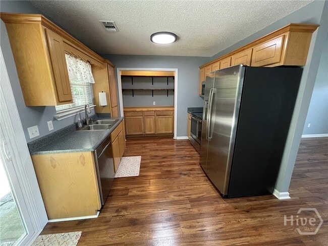 Building Photo - 119 Mustang Dr