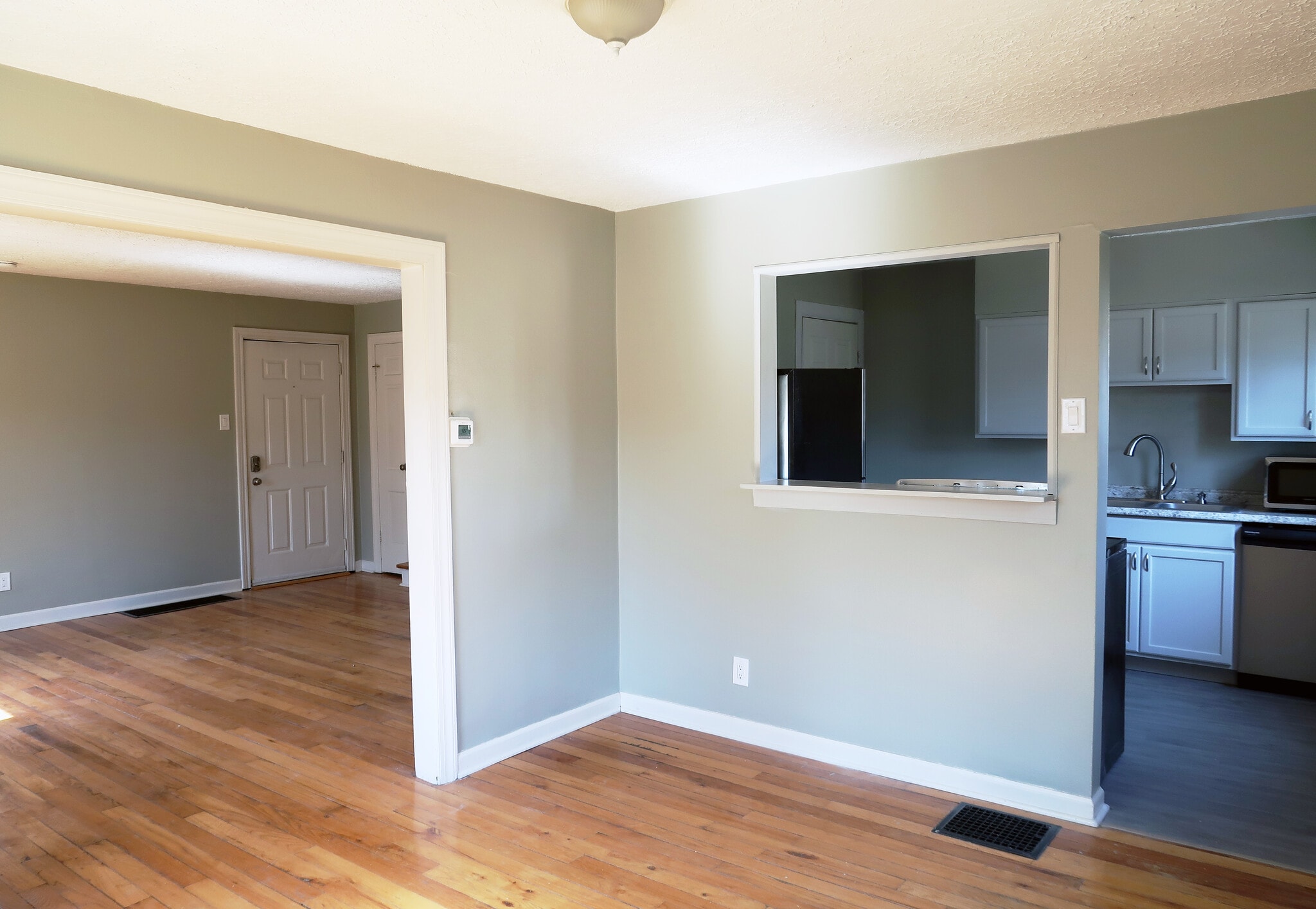 Living Room - 7043 N College Ave