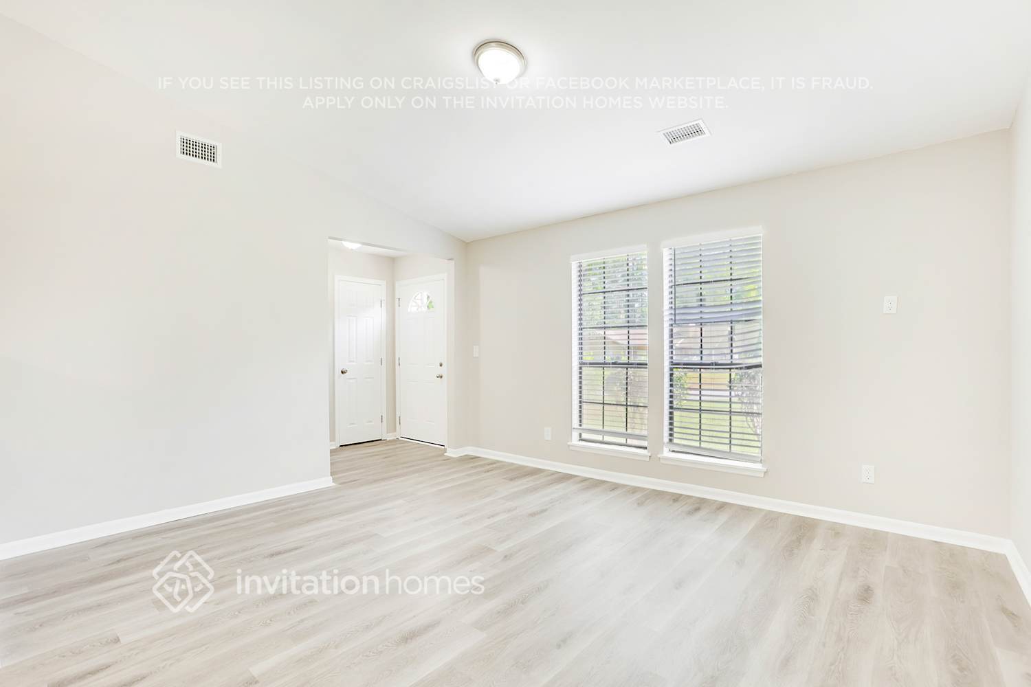 Building Photo - 2413 Leslie Brook Dr