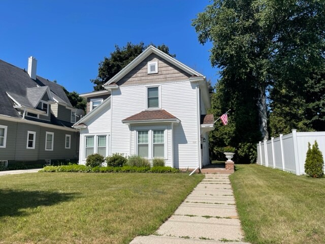 Primary Photo - 2122 N 7th St