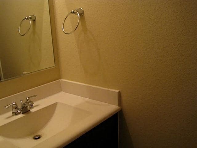 Building Photo - 5800 Valley Haven Way