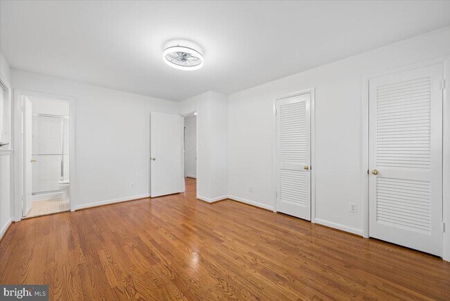 Building Photo - 9202 Wilmett Ct