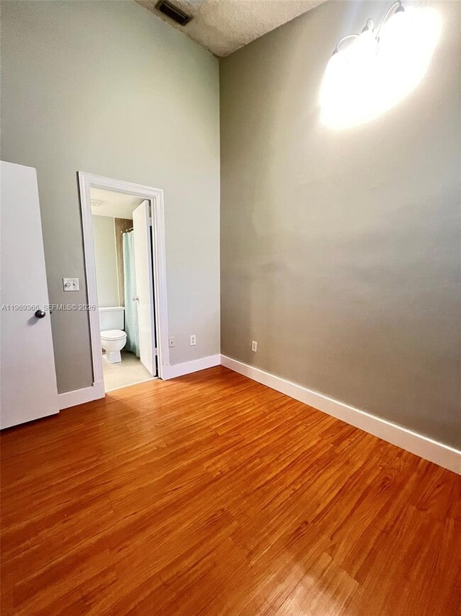 Building Photo - 7512 SW 95th Pl