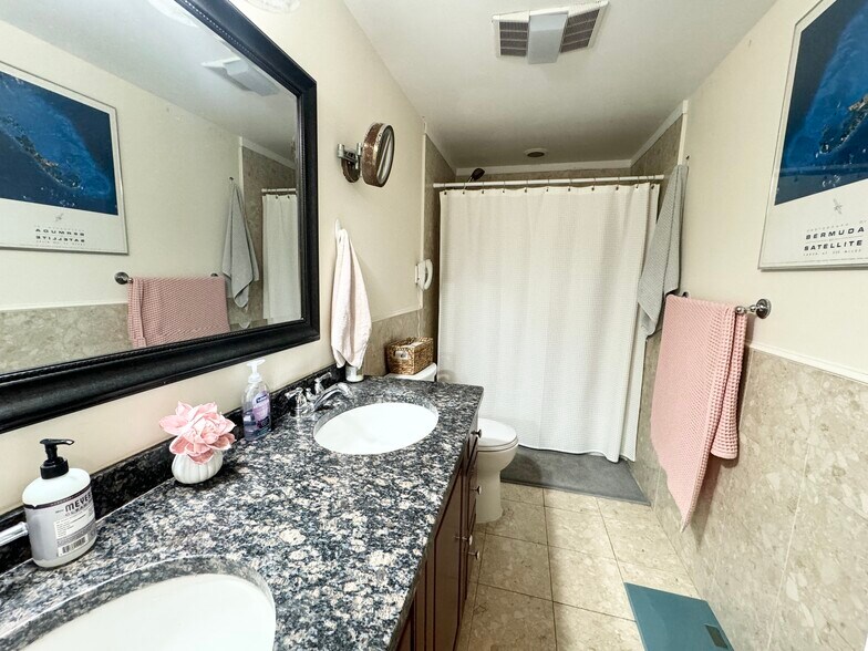 Building Photo - 71 Gainsborough St