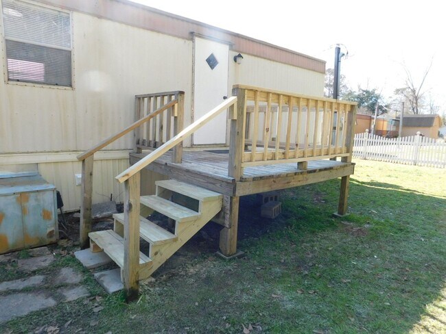 Building Photo - Peaceful Living in Havelock