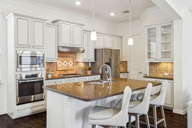 Building Photo - 12247 Oxford Cres Cir