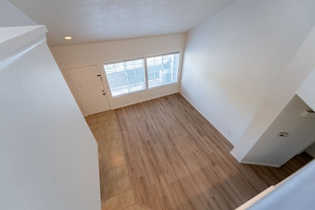Building Photo - 16510 Stonehaven Ct