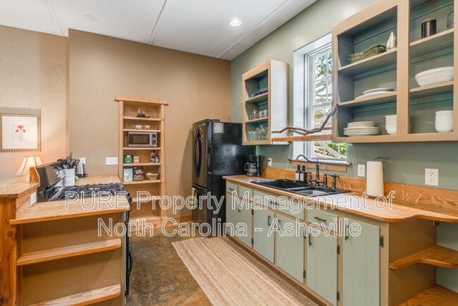 Building Photo - 226 Brickyard Rd