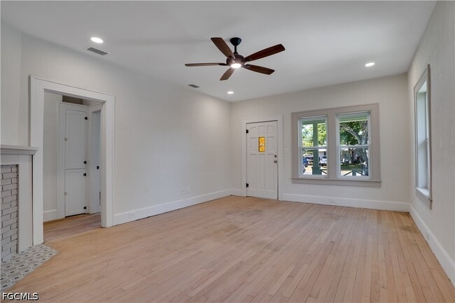 Building Photo - 4058 39th Ave N