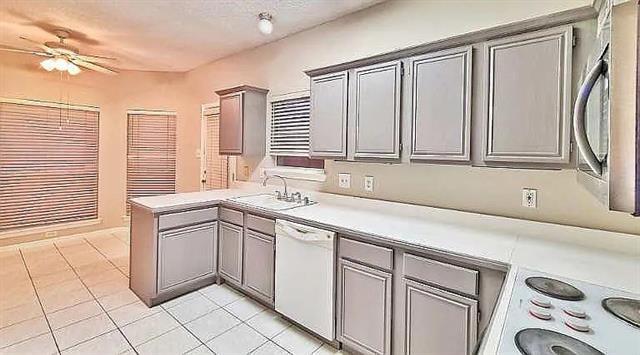 Building Photo - 3035 Brookshire Dr