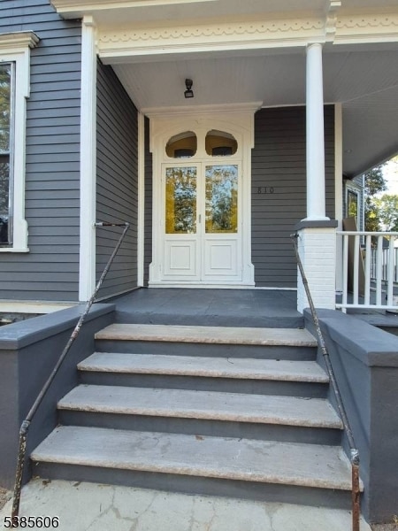 Building Photo - 810 Old York Rd