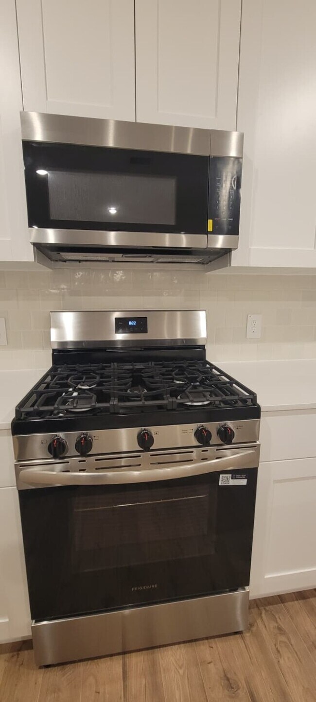 Building Photo - 3566 Blue Mockingbird St