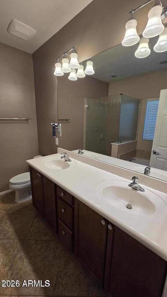 Building Photo - 10826 Avenida Del Rey