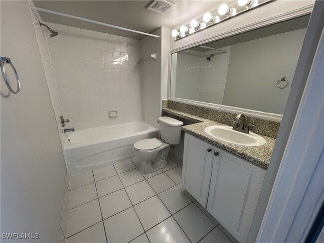 Building Photo - 1210 Wildwood Lakes Blvd