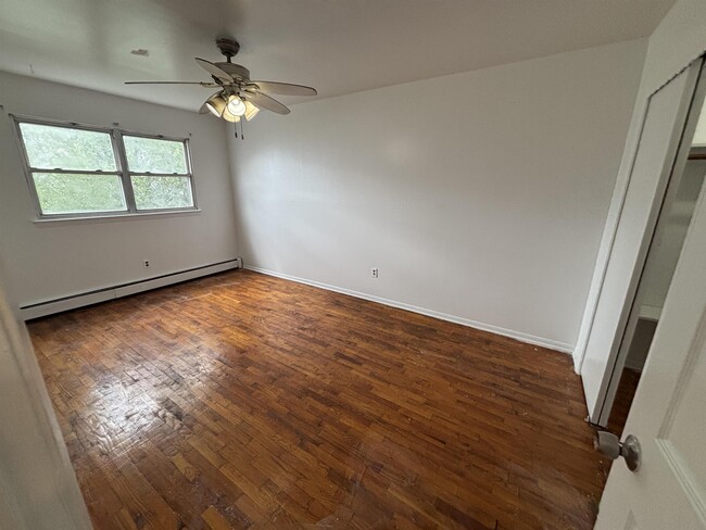 Building Photo - 19 Skillman Ave