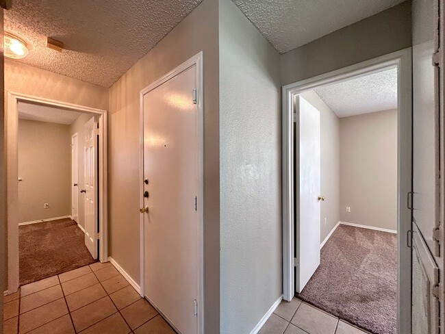 Building Photo - 3647 Bass Loop