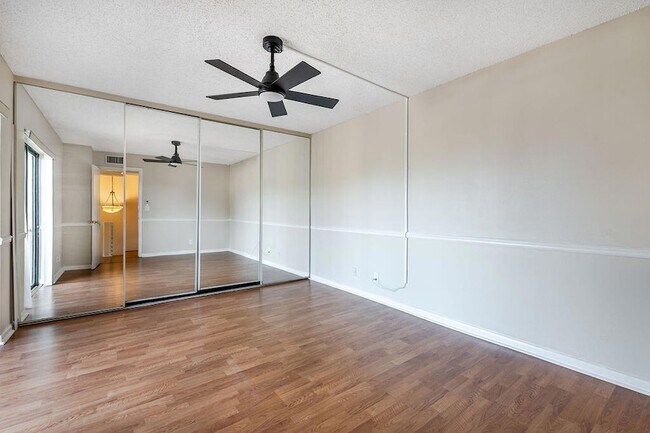 Building Photo - 941 Springdale Cir