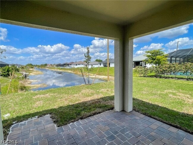 Building Photo - 1321 NE 9th St