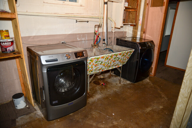 Laundry room. - 1060 21st Ave SE