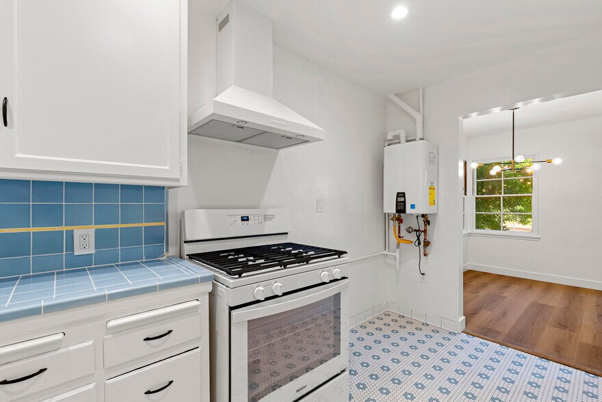 Building Photo - 1527 Laurel St