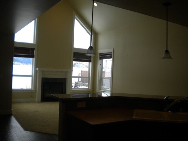 Building Photo - Near Sac Middle school and Morning Star Elem