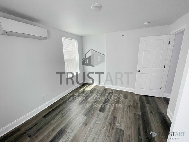 Building Photo - 4732 Longshore Ave